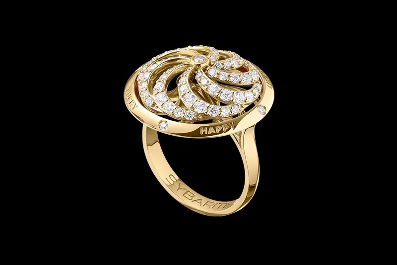 Gold ring with a diamond swirl setting